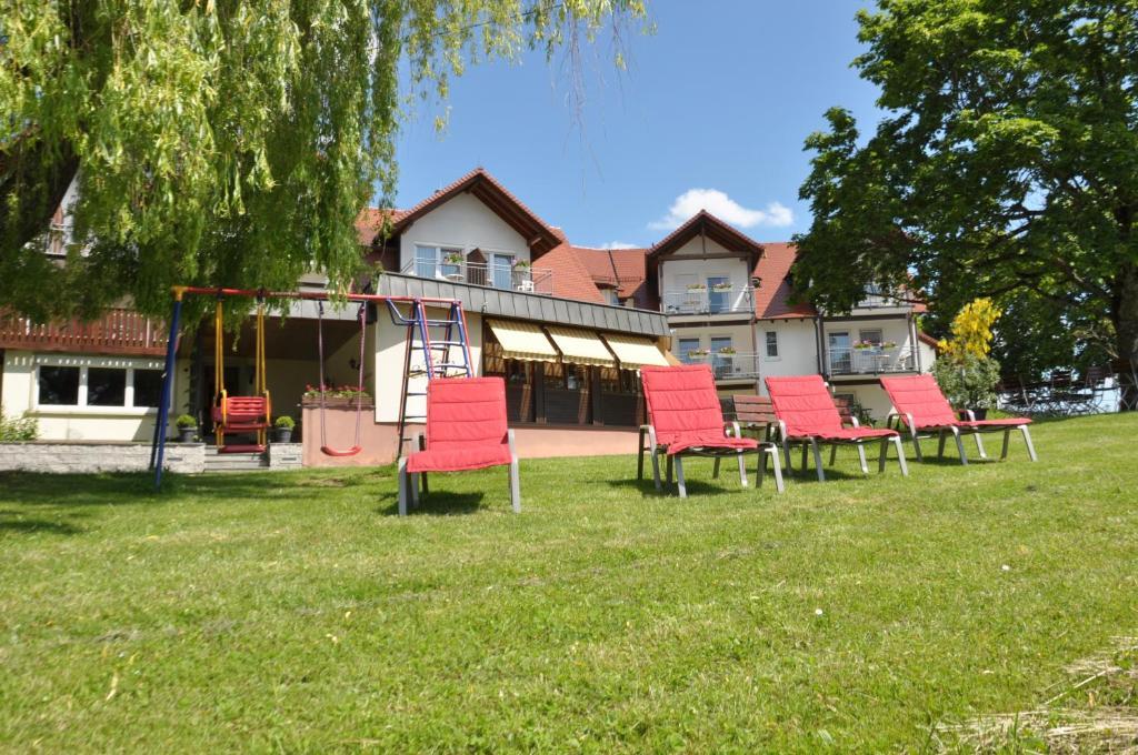 Landhotel Schellenberg อูเบอร์ลิงเงน ภายนอก รูปภาพ